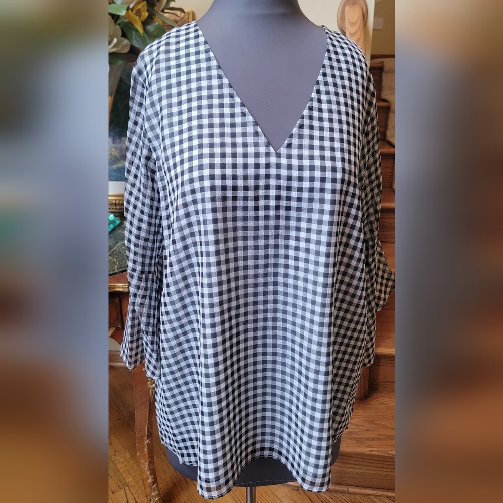 NWT CALVIN KLEIN BLACK WHITE PULLOVER BLOUSE TOP V NECK 3/4 FLUTTER SLEEVE XL